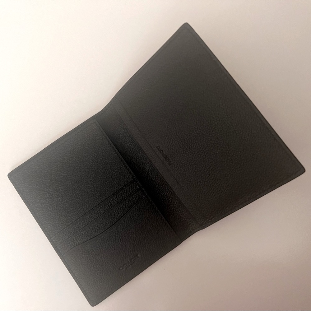 COACH Passport Case with card slots - Picture 5 of 15